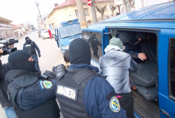 Criminal condamnat la 30 de ani de închisoare în Italia, prins la Tuzla